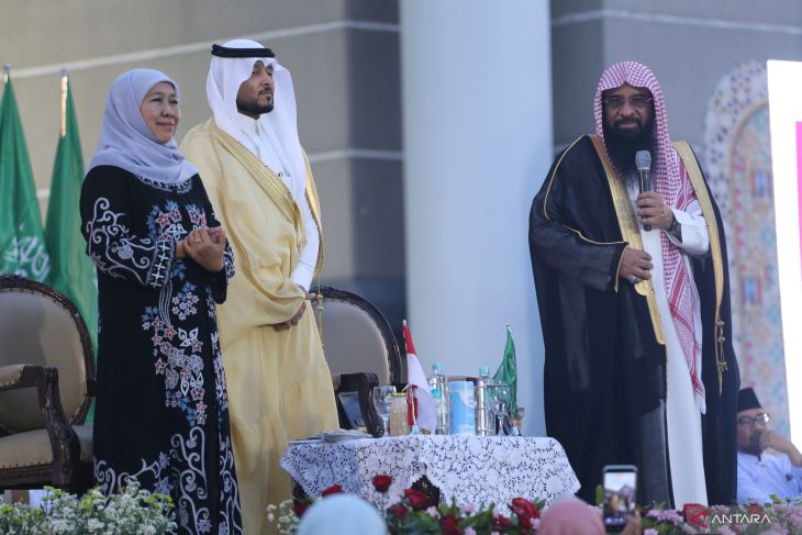 Buka puasa dan hadiah kurma Raja Salman