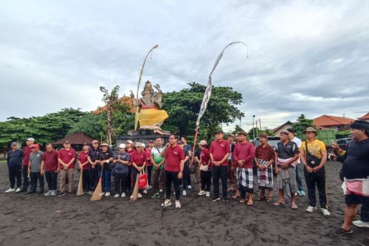 Pemkot sasar Pantai Biaung bersihkan sampah