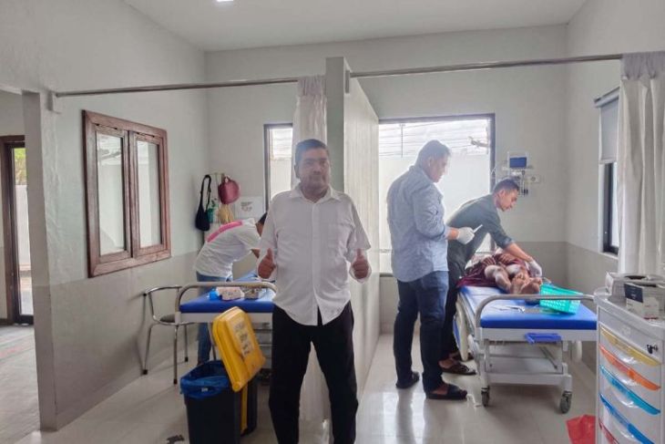 Puluhan anak kurang mampu dan terdampak bencana ikuti khitanan massal