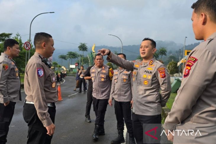 Polres Bogor optimalkan Rest Area Gunung Mas urai macet Puncak