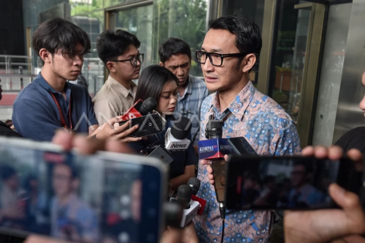 Foto: KPK mengamankan Bupati Rejang Lebong