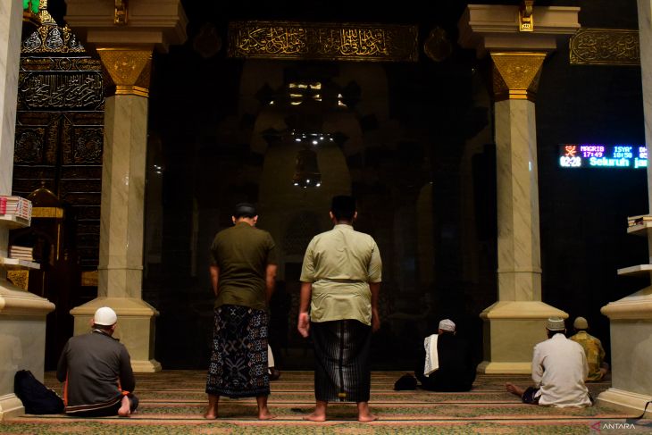 Iktikaf di Masjid Ar Rahman Blitar