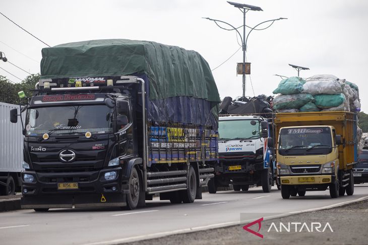 Pembatasan operasional truk saat arus mudik
