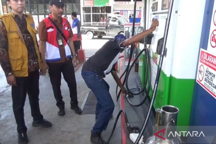 Pemkab Ngawi lakukan tera ulang di SPBU jelang arus mudik Lebaran