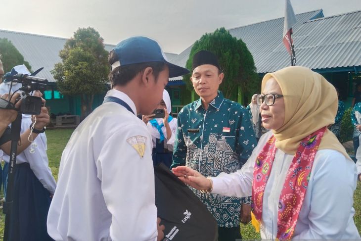 TASPEN berbagi 2.000 paket perlengkapan sekolah untuk siswa di Bengkulu