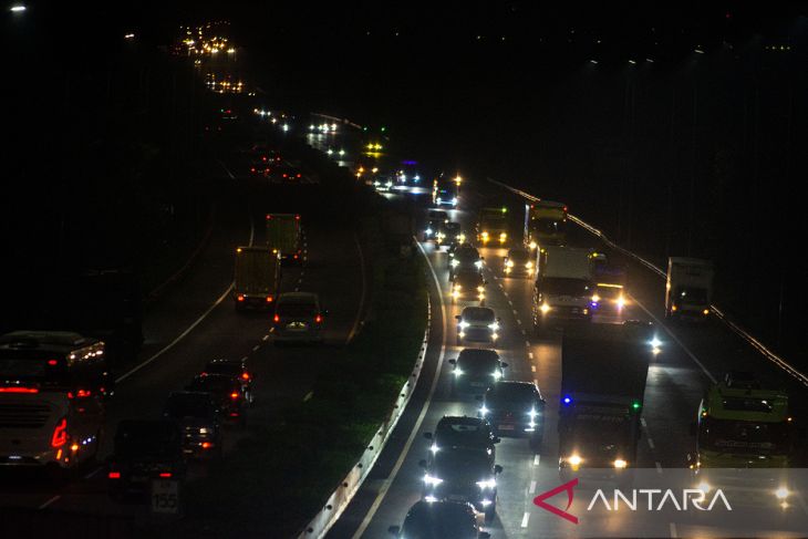 Arus mudik awal Tol Cileunyi