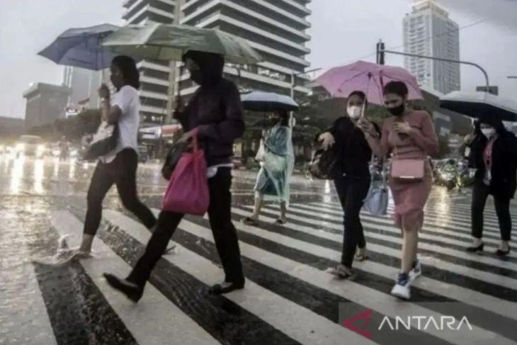 BMKG prakirakan mayoritas kota besar hujan ringan-sedang, Kamis