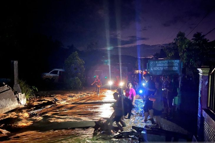 Tanggul Jebol di Tapanuli Tengah, warga Hutanabolon panik