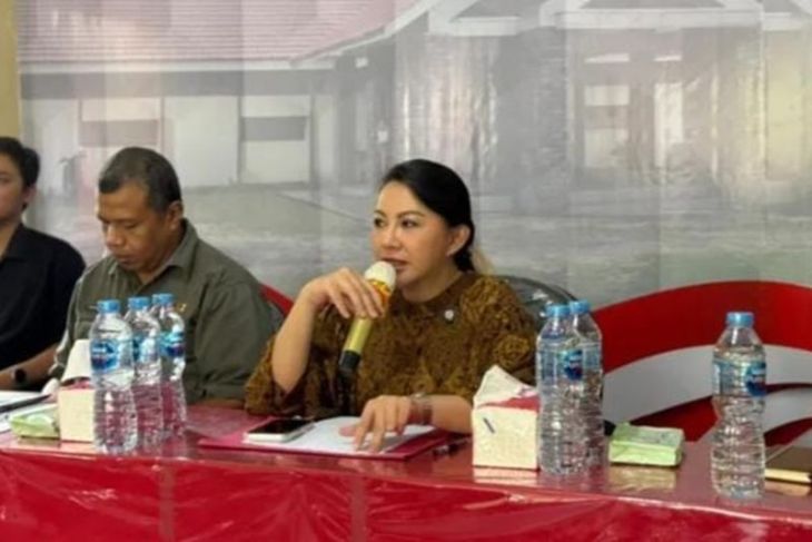 Pemkab Landak mediasi PT FBR dengan warga 3 desa di Mandor