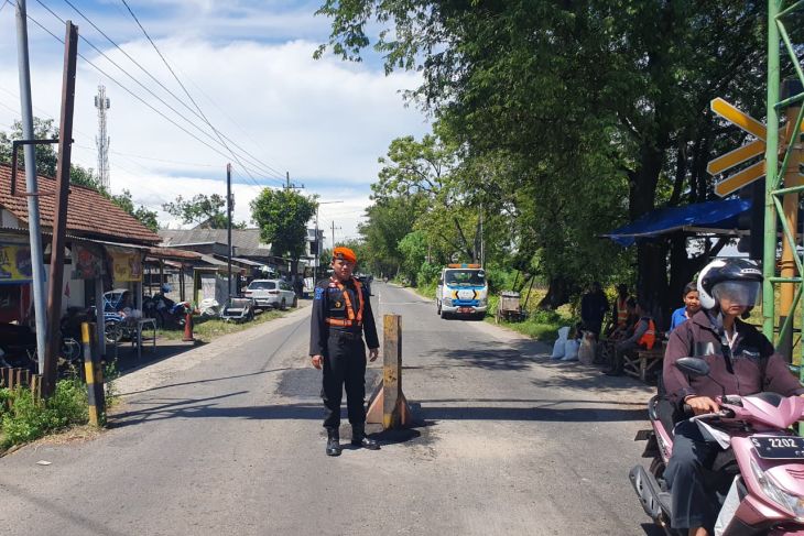 KAI Daop 7 lakukan penyempitan pelintasan sebidang di Jombang