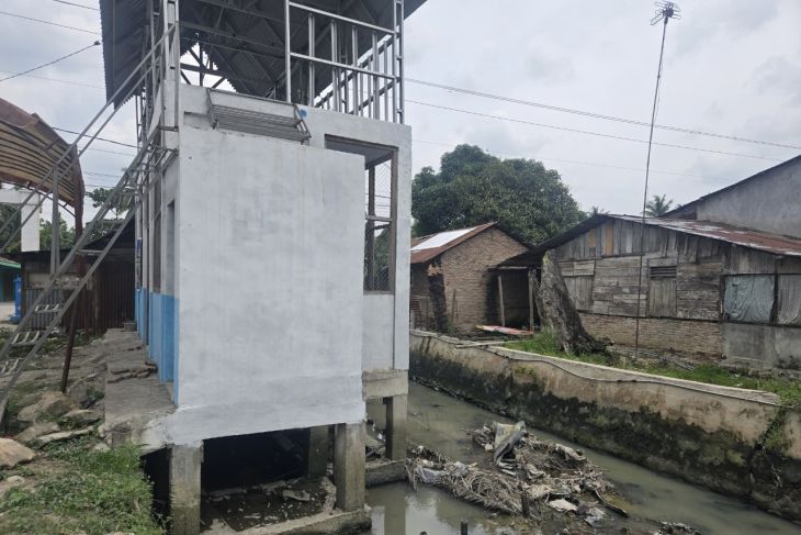 Kejari Batu Bara diminta usut pembangunan dua ruko di atas sungai
