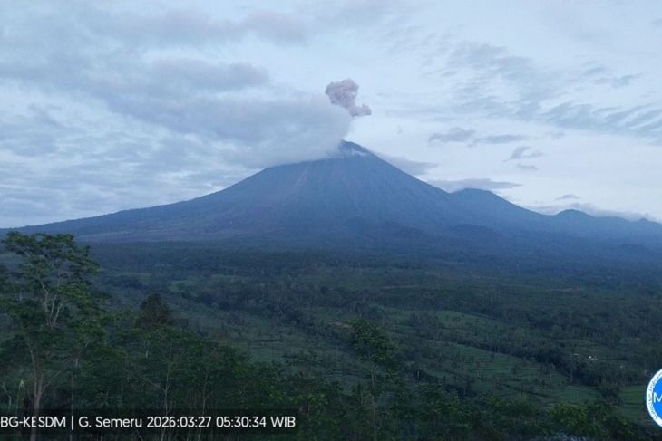 Gunung Semeru erupsi dua kali, tinggi letusan 1.000 meter