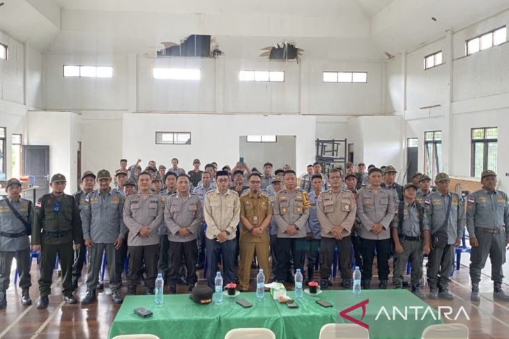 Kecamatan Paringin gandeng Polsek setempat tingkatkan kapasitas Satlinmas