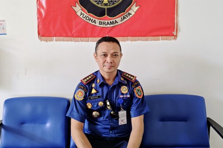 Damkar Kalsel siagakan tim dan layanan 24 jam antisipasi karhutla