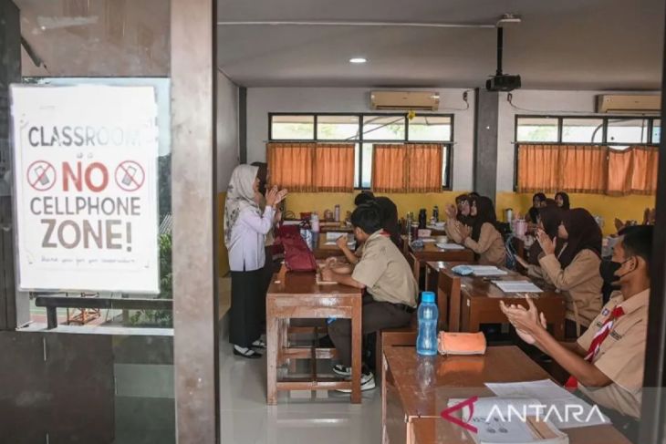 Awas, jebakan di dalam layar siap menjerat anak-anak