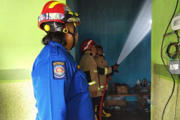 BPBD Tulungagung tangani longsor di Pagerwojo