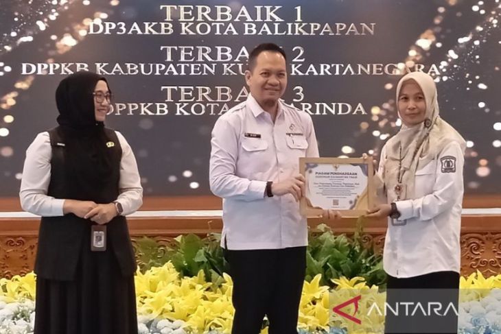 Kemendukbangga/BKKBN Kaltim kuatkan peran keluarga urai isu sosial