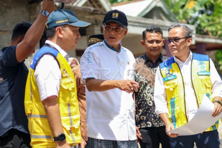 Menteri PU tinjau pembangunan sumur bor di Nganjuk