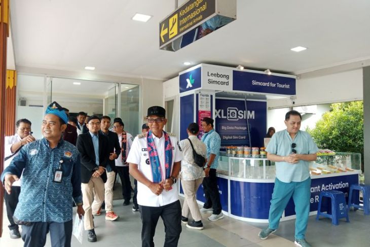 Bupati Belitung cek kesiapan Bandara H. AS Hanandjoeddin jelang penerbangan internasional