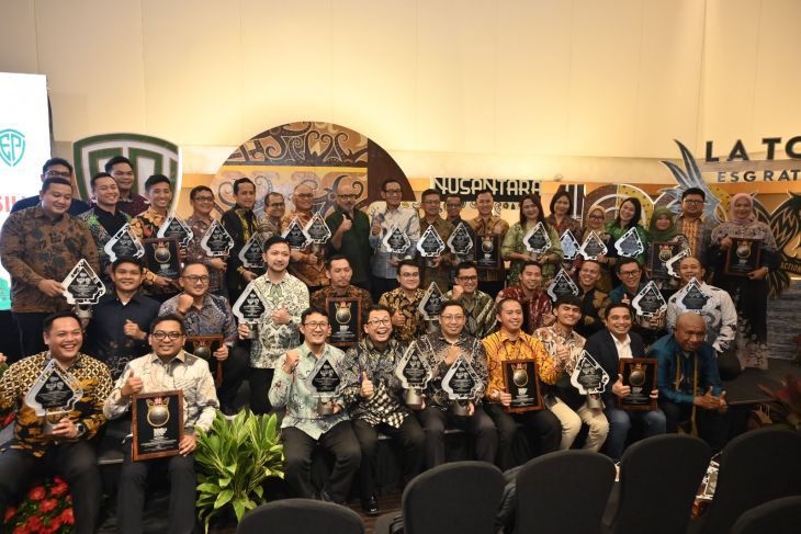Tentang sampah yang tidak berakhir di TPA: TJSL PLN raih penghargaan Nusantara CSR Awards 2026