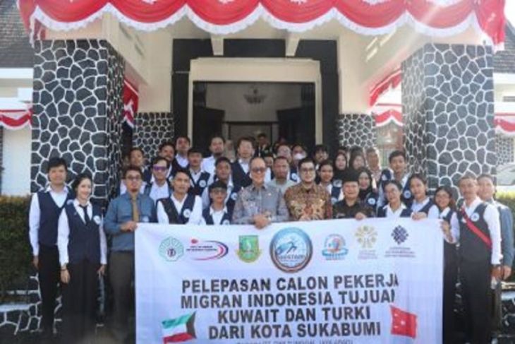 Wali Kota Sukabumi lepas keberangkatan 50 pekerja ke Kuwait dan Turki