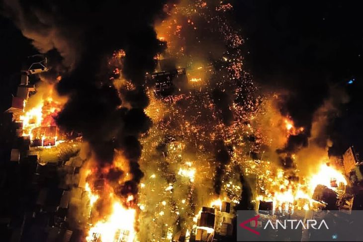 Kemlu bantu penanganan WNI terdampak kebakaran besar di Malaysia