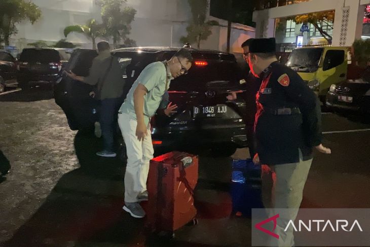 Kejari Geledah Kantor Disnaker Cimahi! 2 Koper Dokumen Disita Terkait Korupsi