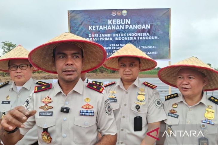 Imigrasi Jambi tanam ribuan benih melon dan cabai dukung ketahanan pangan