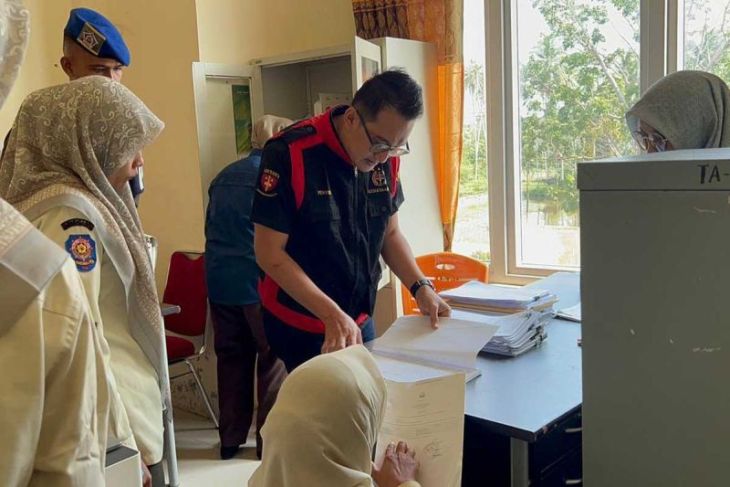 Kejari Bireuen geledah Kantor Satpol PP dan WH
