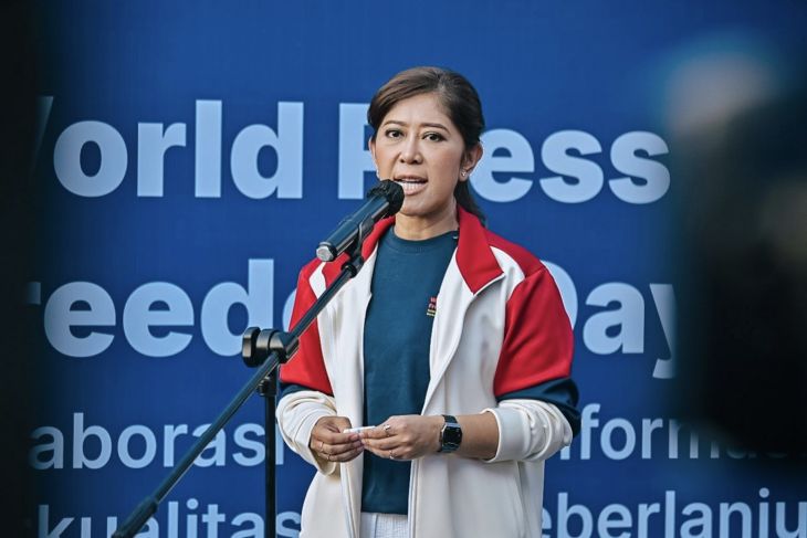 Menkomdigi tegaskan jurnalis jaga kebenaran di tengah arus informasi