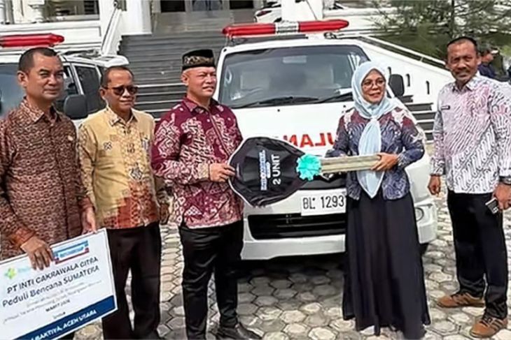 Puskesmas terdampak bencana di Aceh Utara dapat ambulans baru