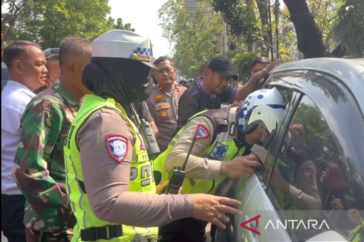 Polisi temukan obat di mobil milik sopir yang tewas di Cengkareng pada Rabu pagi
