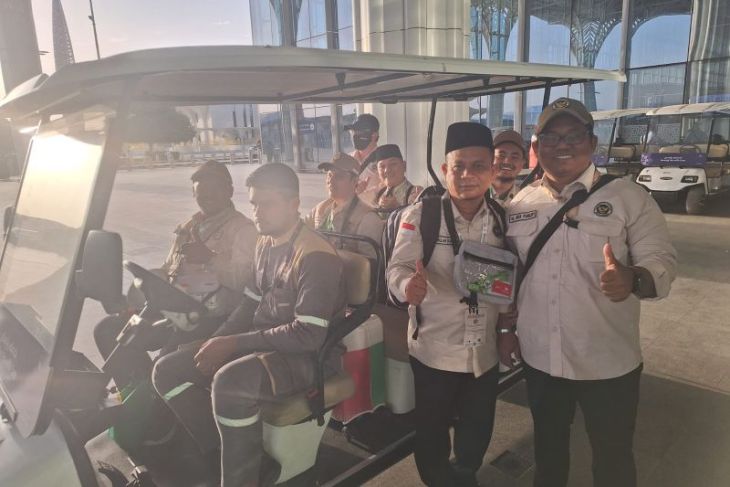 393 JCH Aceh kloter pertama tiba di Madinah