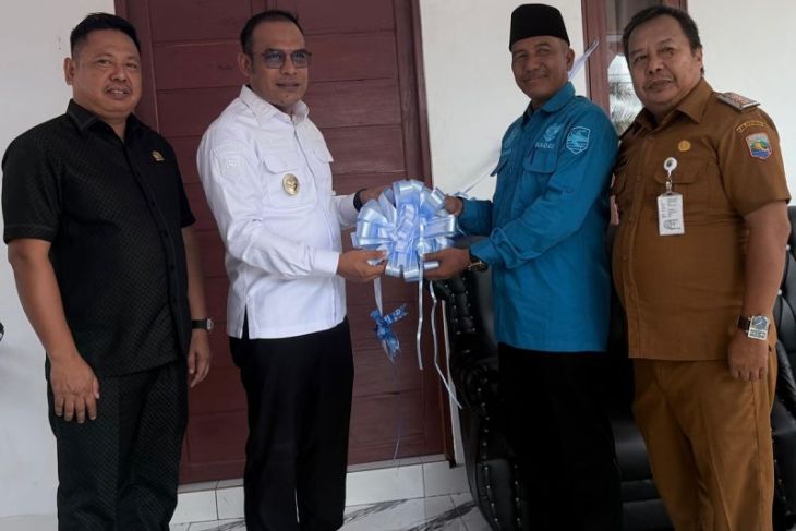 Pemkab Kotabaru bangun Kantor Desa Bungkukan