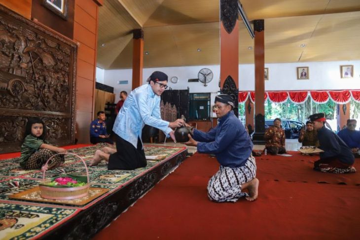 Kirab kerbau awali tradisi Nyadran Dam Bagong di Trenggalek
