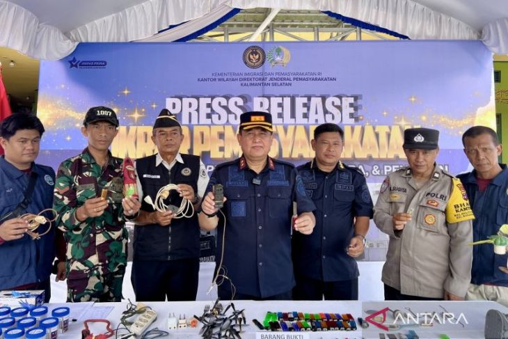Lapas Banjarmasin perkuat "Zero Halinar" melalui razia dan tes urine