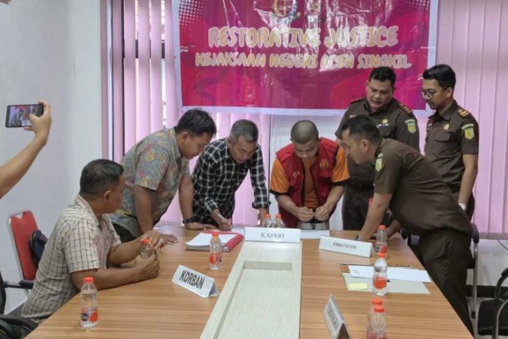 Kejari Aceh Singkil selesaikan perkara pencurian berdasarkan RJ