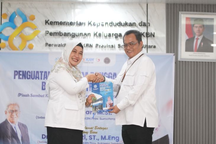 BKKBN Sumut lepas masa pengabdian Fatmawati dalam suasana haru