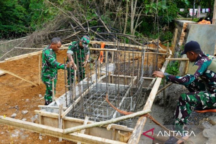 Kodim Sumenep bangun jembatan perintis garuda di Ambunten