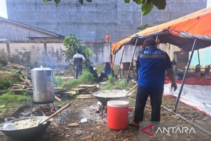 Pemkab Bungo dirikan dua dapur umum penuhi kebutuhan pangan korban banjir