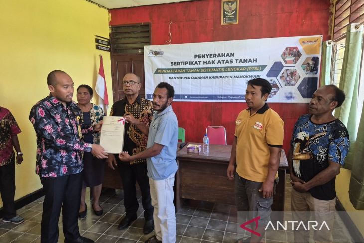 Kantah Manokwari tuntaskan penerbitan 125 sertifikat program PTSL 2026