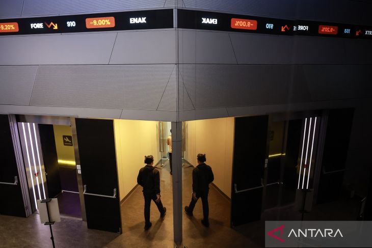 IHSG Jumat dibuka menguat 11,30 poin ke posisi 6.010