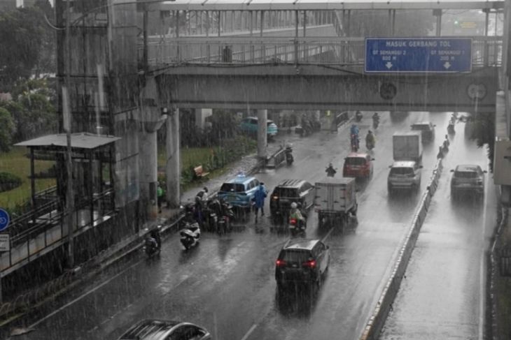 BMKG prakirakan hujan ringan di beberapa kota di RI, pada Selasa