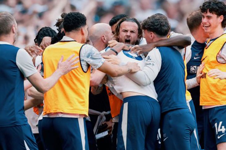 Tottenham bertahan di Liga Inggris