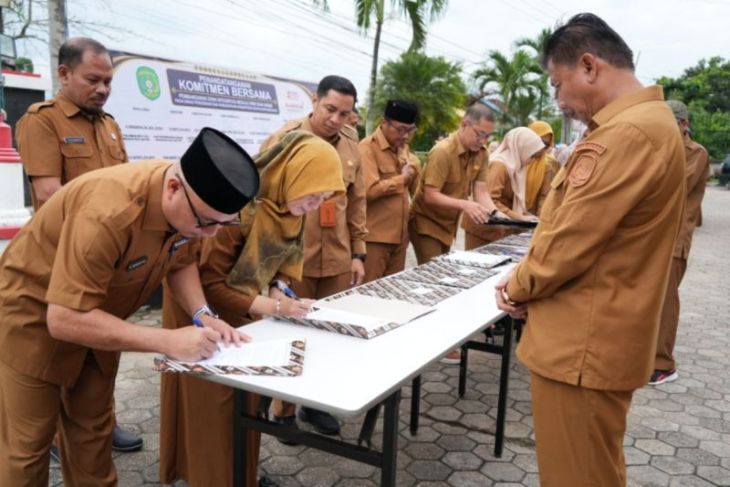 Kukar berupaya cetak pendidikan lebih baik lewat penandatangan zona integritas
