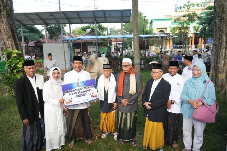 Bupati Bojonegoro ajak masyarakat belajar ikhlas pada Idul Adha 1447 H