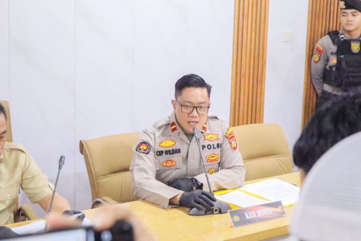 Polres Karawang periksa empat saksi kasus kekerasan anak yang dilakukan oleh bapaknya