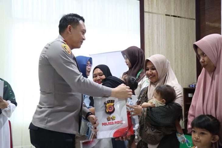 Polres Pidie operasi bibir sumbing gratis terhadap 32 pasien