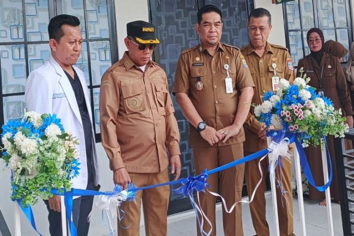 Kotabaru Regent inaugurates Pangeran Jaya Sumitra Hospital's chemotherapy room
