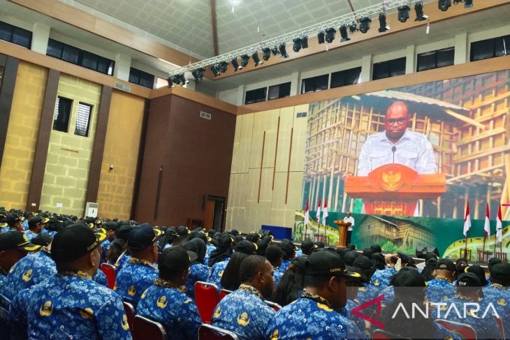 Wali Kota Sorong tekankan etika pelayanan publik kepada 253 ASN baru